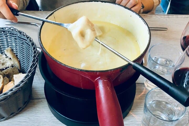 The Best Suiss Cheese F
ondue