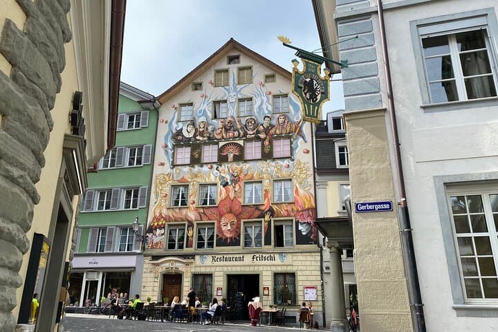 Revealing Lucerne: Self-Guided Reading City Tour