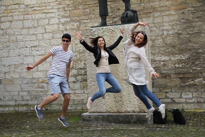 Neuchâtel Self-Guided City Walking Tour & Scavenger Hunt