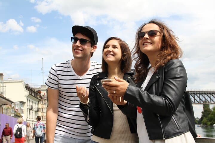 Neuchâtel Self-Guided City Walking Tour & Scavenger Hunt