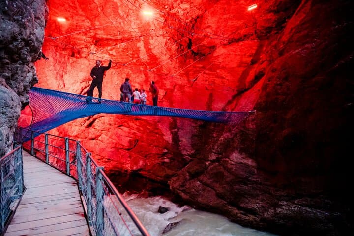 Glacier Canyon Grindelwald