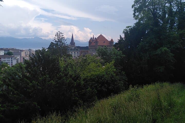 Parc overlooking the old town