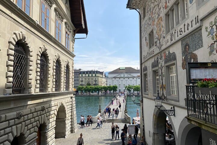Revealing Lucerne: Self-Guided Reading City Tour
