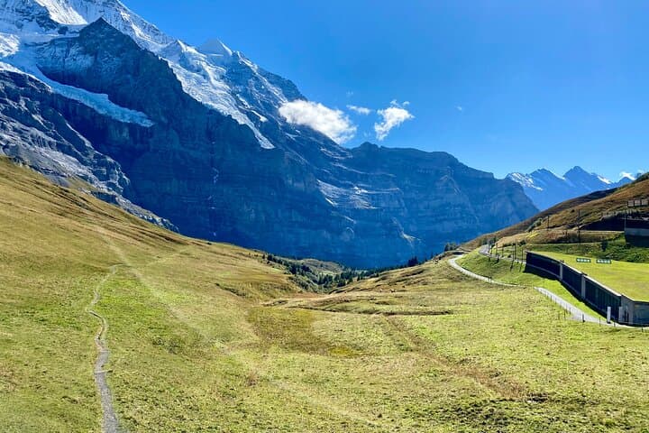 Lauterbrunnen, Jungfrau & Grindelwald Tour | From Basel