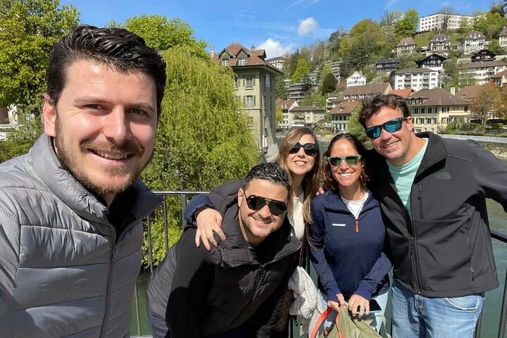 Private Car Tour to Swiss Capital, Castles and Lakes from Lucerne