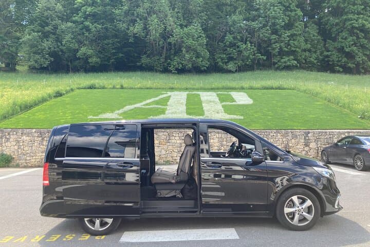 Private Airport Transfer in Geneva to Geneva Hotels