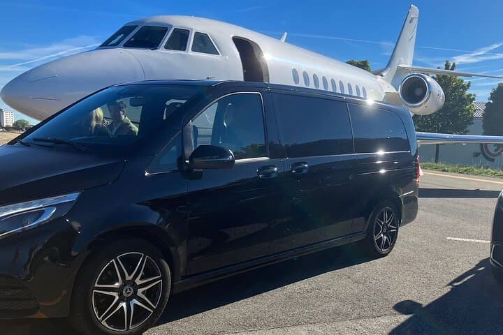 Private Airport Transfer in Geneva to Geneva Hotels