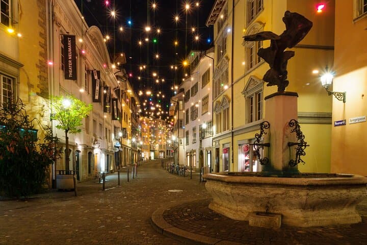Zurich's Enchanted Christmas Private Walk + Glühwein Mug