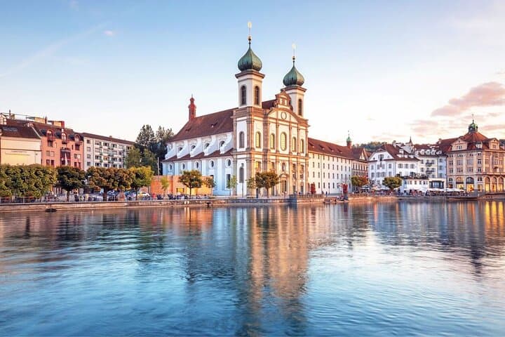 Magnificent Lucerne - Private Medieval Family Walking Tour