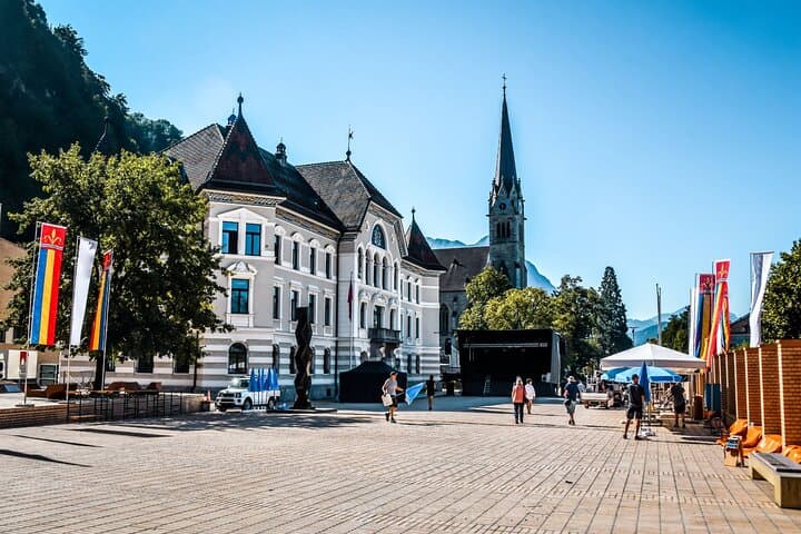 Private Daytrip by Car to Liechtenstein, Germany, Austria & Swiss