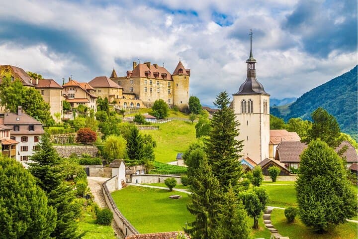 Private Car Tour to Gruyeres, Vevey, and Montreux from Lucerne