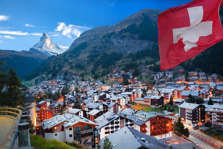 Private Zermatt Cultural Christmas Stroll with Matterhorn Views