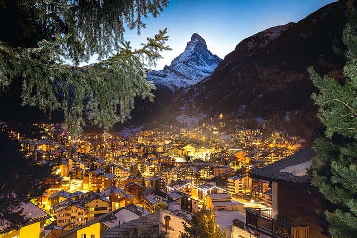 Private Zermatt Cultural Christmas Stroll with Matterhorn Views