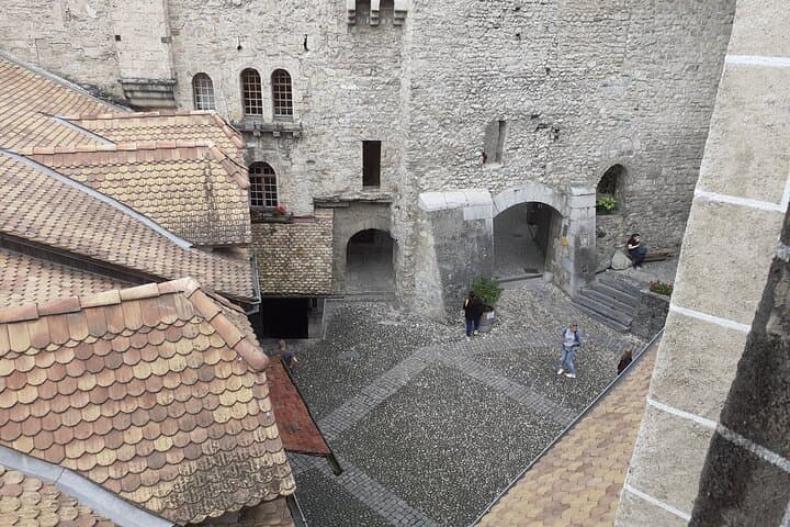 Six Hour Private Tour of The Swiss Riviera