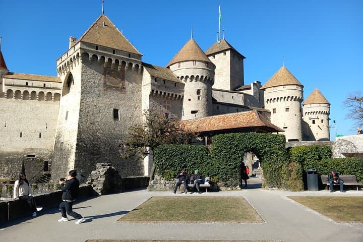 Six Hour Private Tour of The Swiss Riviera