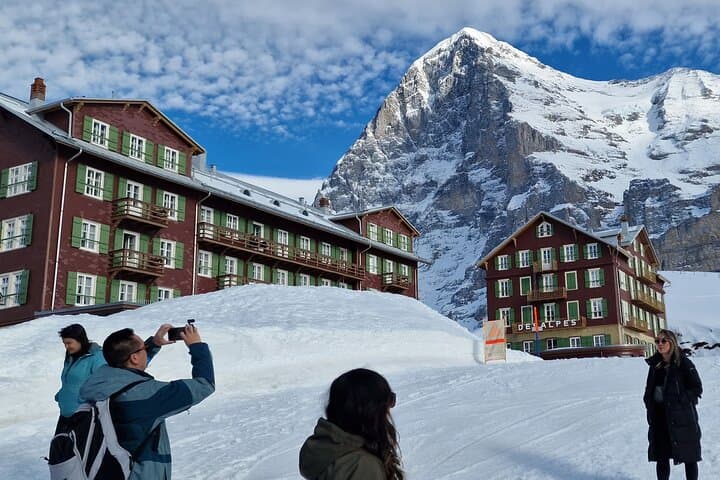 Jungfraujoch Day Trip from Lucerne with Eiger Express Gondola