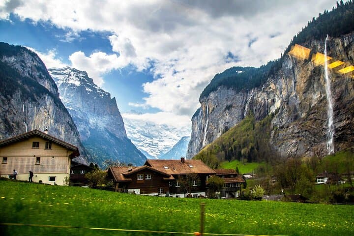 From Zurich: Chocolate, cheese & countryside small group tour