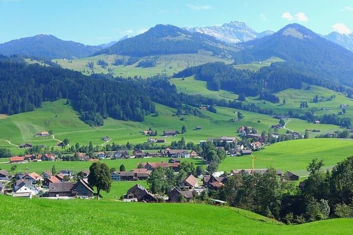 Appenzell, Laderach, Liechtenstein & Vaduz Day Trip from Zürich