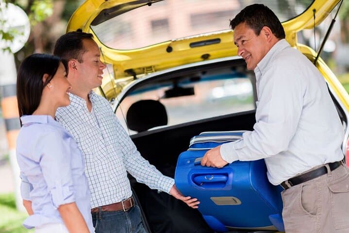 Private One-way Airport Transfer from Zurich to Zurich Airport