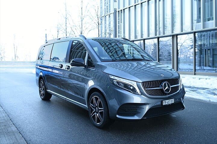 Private Arrival Transfer: from Zurich Airport to Zurich City
