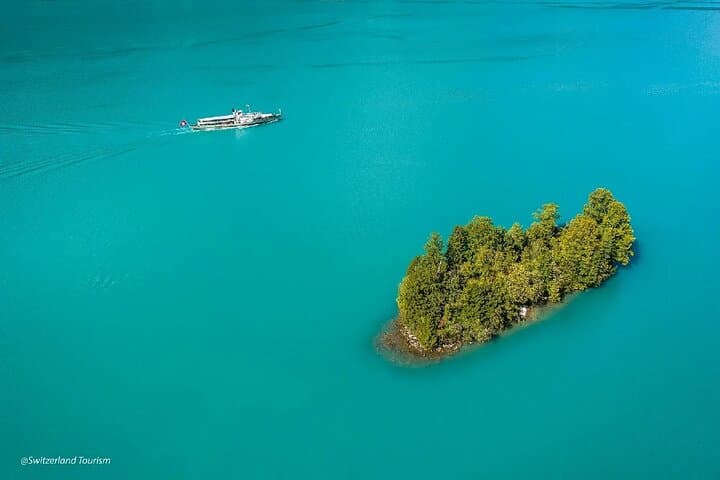 Trip to Lake Brienz and the Valley of 72 Waterfalls from Zurich