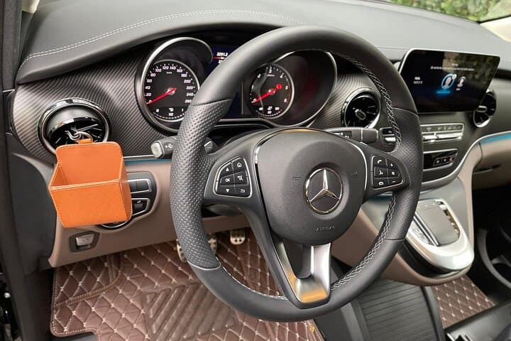 Private Luxury Transfers ZRH Airport to Zurich City in V Class