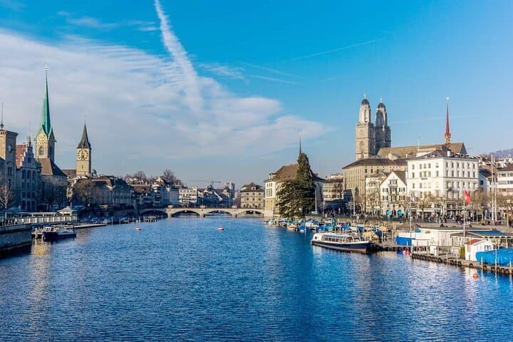 Zurich to Rapperswil Roses & Ufnau Island: City to Lake Escape