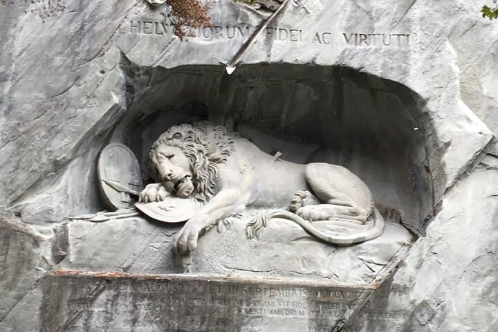 Lucerne: Private Customizable City Walking Tour