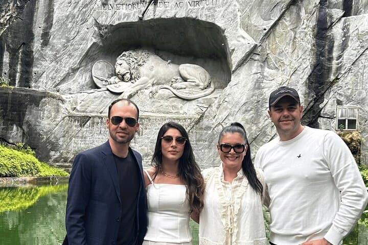 Lion Monument