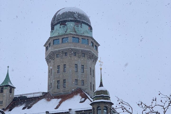 Zurich: Private Customizable City Walking Tour