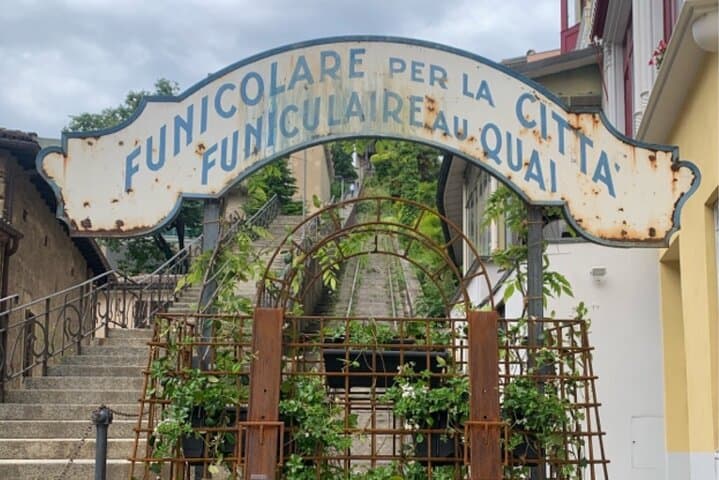Lugano Self-Guided City Walking Tour & Scavenger Hunt