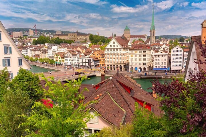 Zurich Old Town Highlights Private Walking Tour