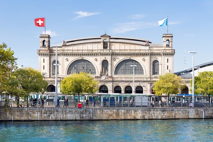 Zurich Old Town Highlights Private Walking Tour