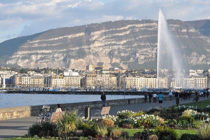 Private Guided Geneva 1 Hour 15 min TukTuk City Tour