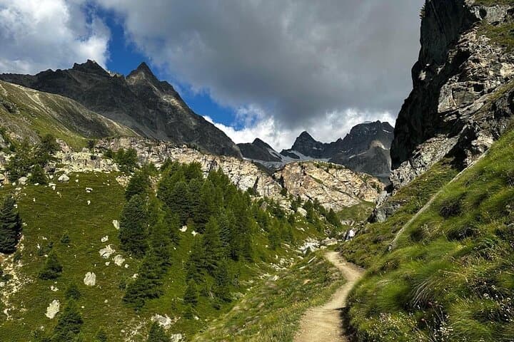 Guided Hiking Full Day in Zermatt
