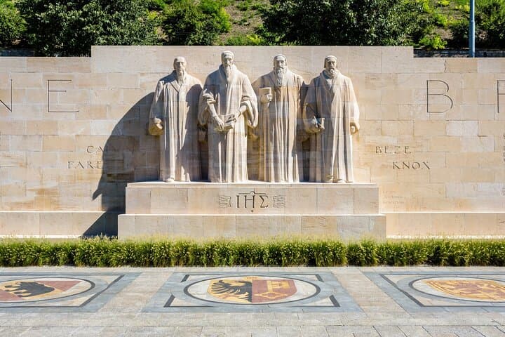 Geneva Old Town and Jewish History Private Walking Tour