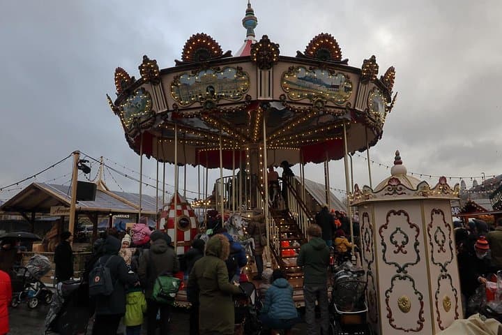 Zurich Christmas Magic 3 Hour Walking Tour with Christkindlimarkt