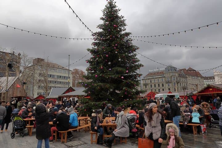 Zurich Christmas Magic 3 Hour Walking Tour with Christkindlimarkt