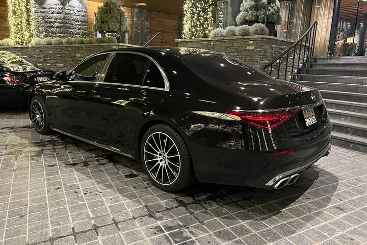 Zurich Airport ZRH to Crans-Montana Private Arrival Transfer