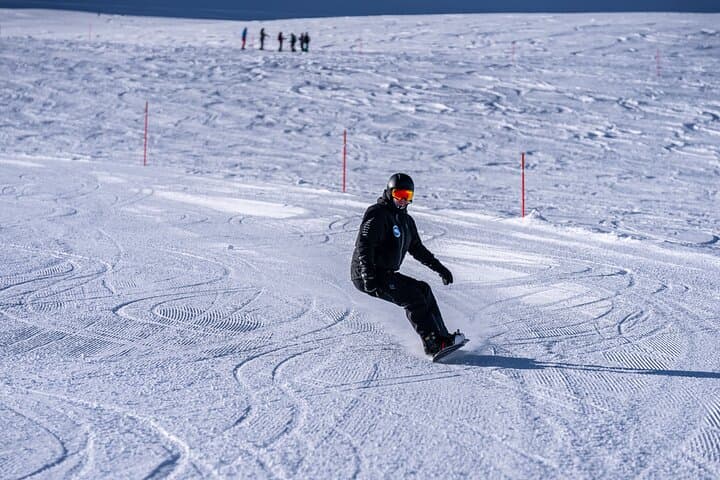 Grow your repertoire of favorite pistes with our expert instructors