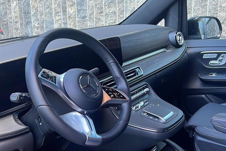 Private Transportation ZRH airport to Zurich city by Luxury Car