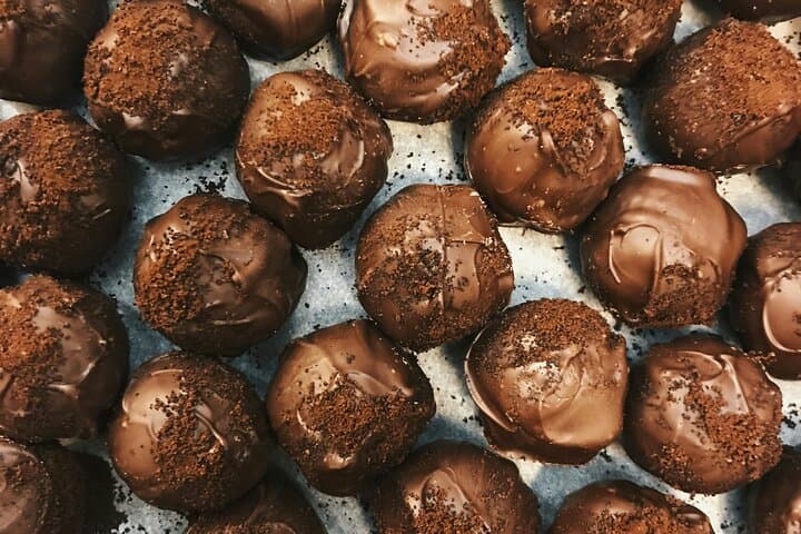 Geneva Chocolate & Sweet Delights Walking Tour by Do Eat Better