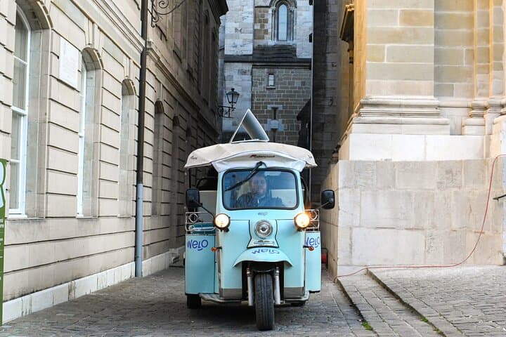 Private Guided Geneva 1 Hour 15 min TukTuk City Tour