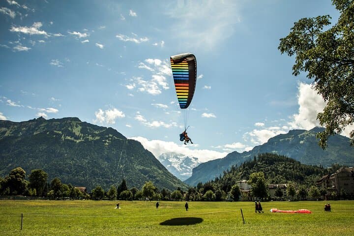 Zurich: Interlaken, Grindelwald & Lauterbrunnen Guided Day Trip