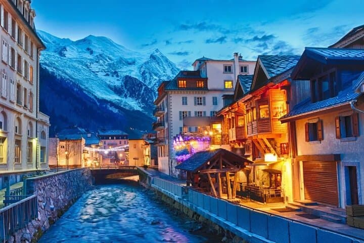 Geneva Airport (GVA) Private Transfer to Geneva/Lausanne/Chamonix