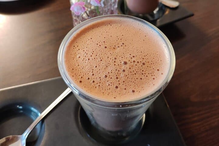 Geneva Chocolate & Sweet Delights Walking Tour by Do Eat Better