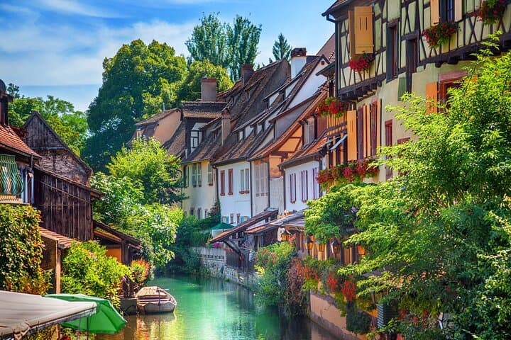 Private day trip from Basel to Alsace Wine Region Riquewihr and Colmar