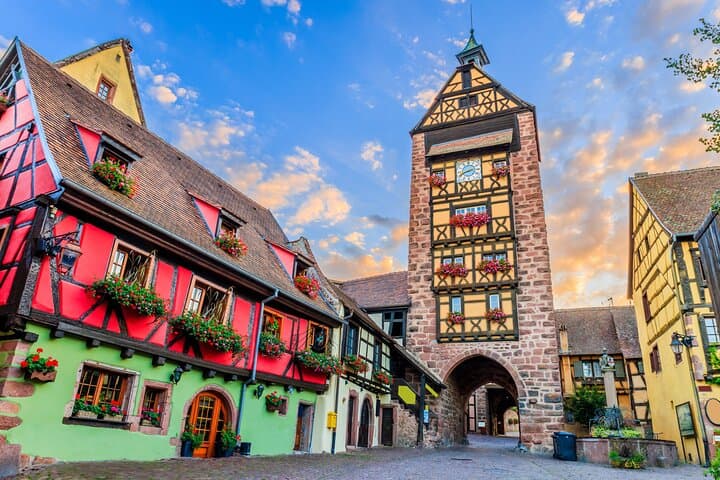 Private day trip from Basel to Alsace Wine Region Riquewihr and Colmar