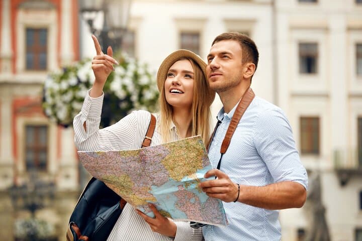 Private transfer from Geneva to Zurich with 2h Stop in Bern