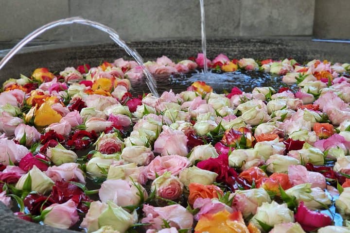 Zurich Easter Week Guided 2-Hour Walking Tour